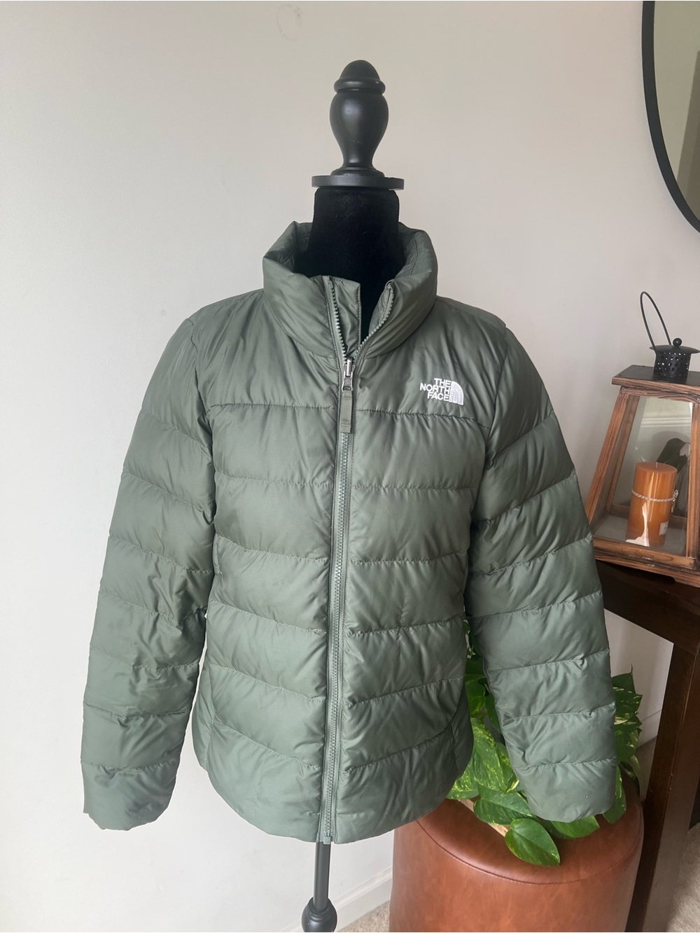 The North Face 550 Women's Olive Green Quilted Puffer Jacket